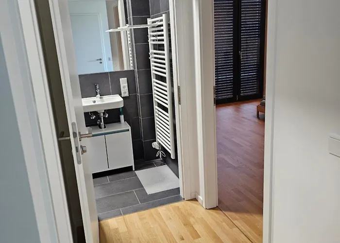 3 2 Bathrooms 2 Toilets New Center Of Underground Parking Space Contactless Self Check-in Apartman