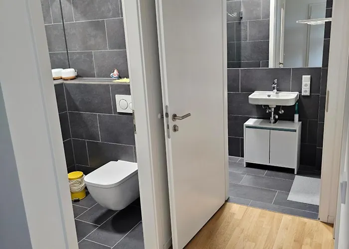 3 2 Bathrooms 2 Toilets New Center Of Underground Parking Space Contactless Self Check-in