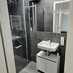 3 2 Bathrooms 2 Toilets New Center Of Underground Parking Space Contactless Self Check-in Apartament *