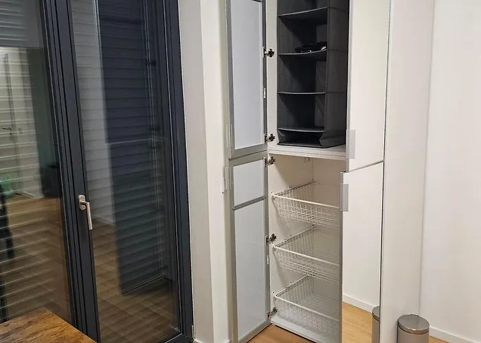 3 2 Bathrooms 2 Toilets New Center Of Underground Parking Space Contactless Self Check-in Apartment *