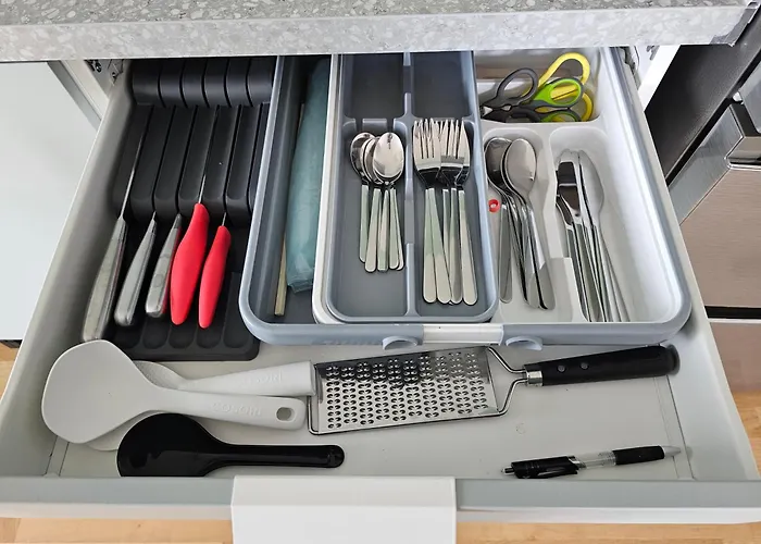 3 2 Bathrooms 2 Toilets New Center Of Underground Parking Space Contactless Self Check-in * Ντίσελντορφ