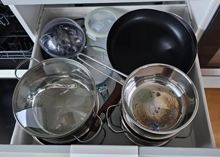 3 2 Bathrooms 2 Toilets New Center Of Underground Parking Space Contactless Self Check-in Apartment Düsseldorf