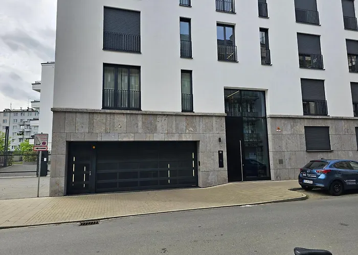 3 2 Bathrooms 2 Toilets New Center Of Underground Parking Space Contactless Self Check-in * Düsseldorf