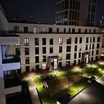 3 2 Bathrooms 2 Toilets New Center Of Underground Parking Space Contactless Self Check-in Appartamento