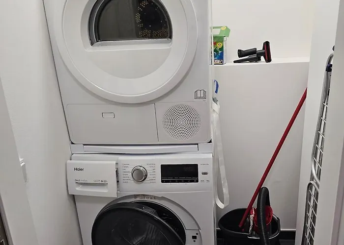 3 2 Bathrooms 2 Toilets New Center Of Underground Parking Space Contactless Self Check-in