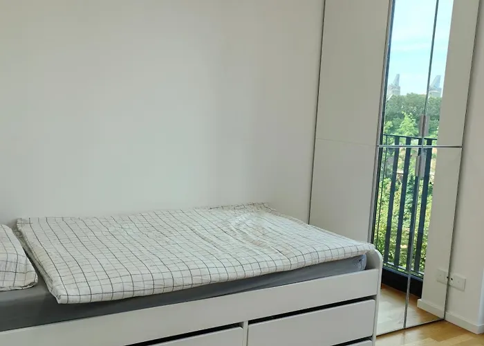 3 2 Bathrooms 2 Toilets New Center Of Underground Parking Space Contactless Self Check-in