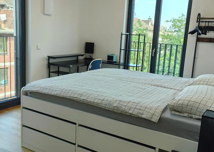 Apartament 3 2 Bathrooms 2 Toilets New Center Of Underground Parking Space Contactless Self Check-in *