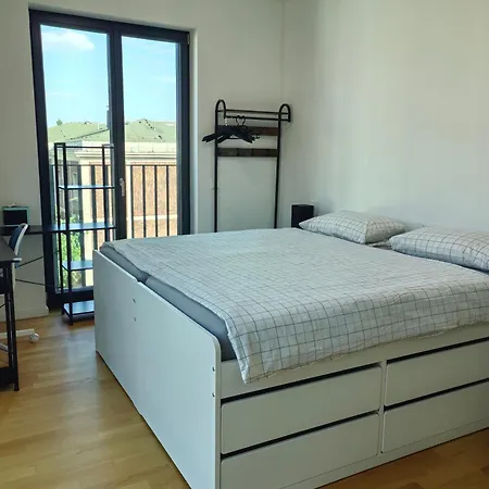 3 2 Bathrooms 2 Toilets New Center Of Underground Parking Space Contactless Self Check-in 아파트